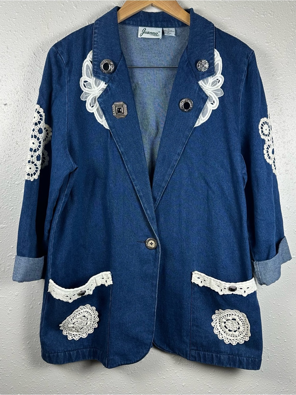 Joanna Size M/L Denim Jean Blazer Jacket 100% Cotton Floral Patch Lagenlook Boho